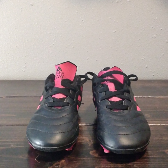 Kids Soccer Cleats Size 13k Black/Pink - Picture 3 of 8